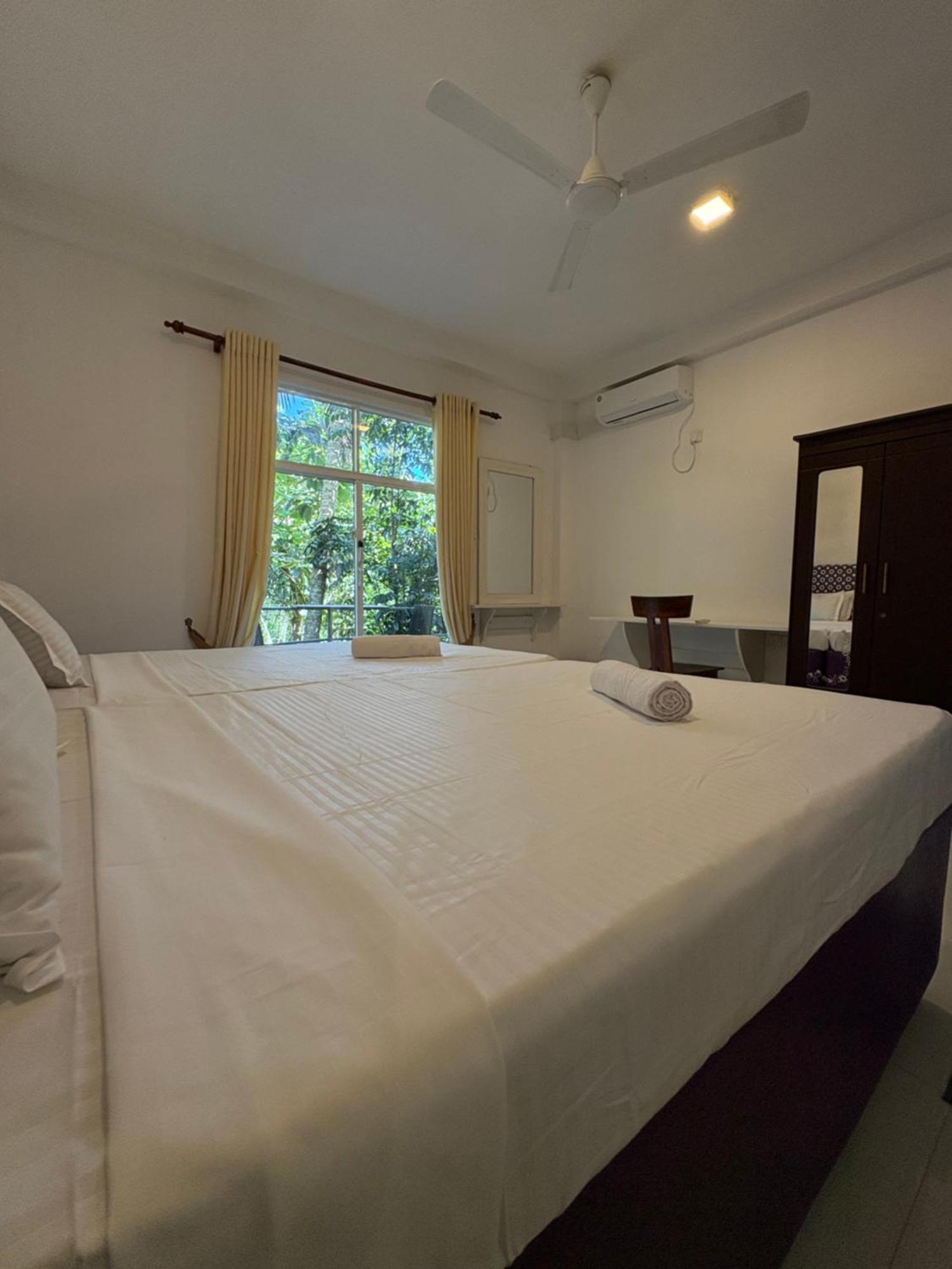 Wake N Flow, Weligama Exterior photo