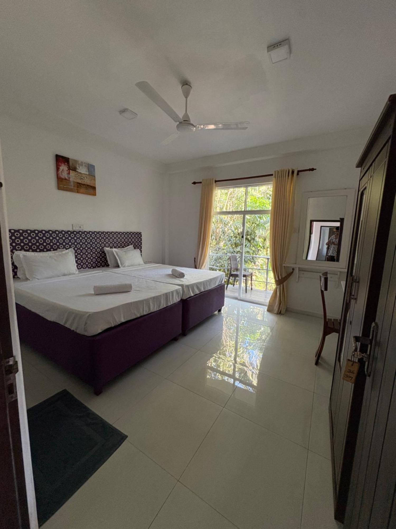 Wake N Flow, Weligama Exterior photo