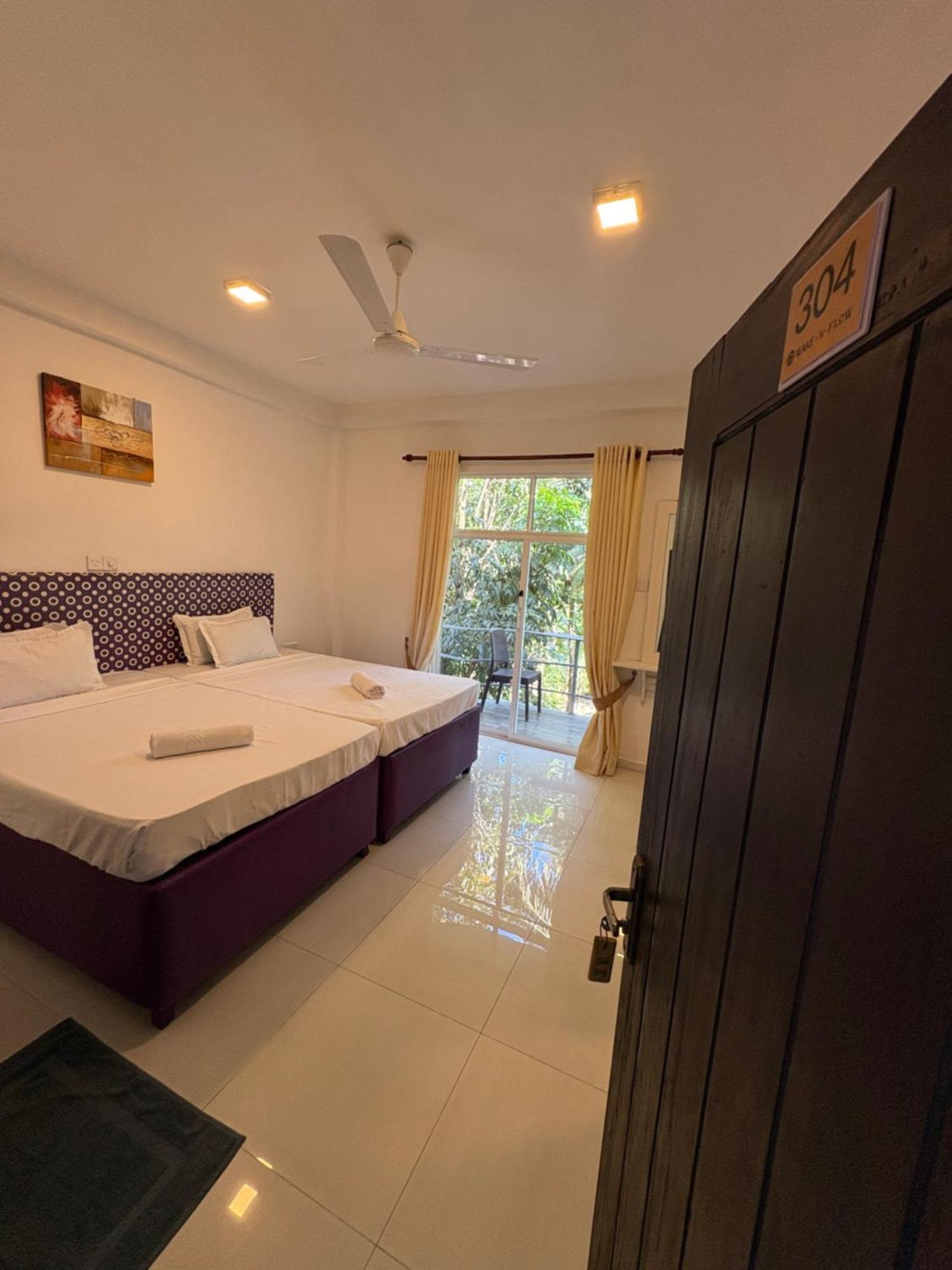 Wake N Flow, Weligama Exterior photo