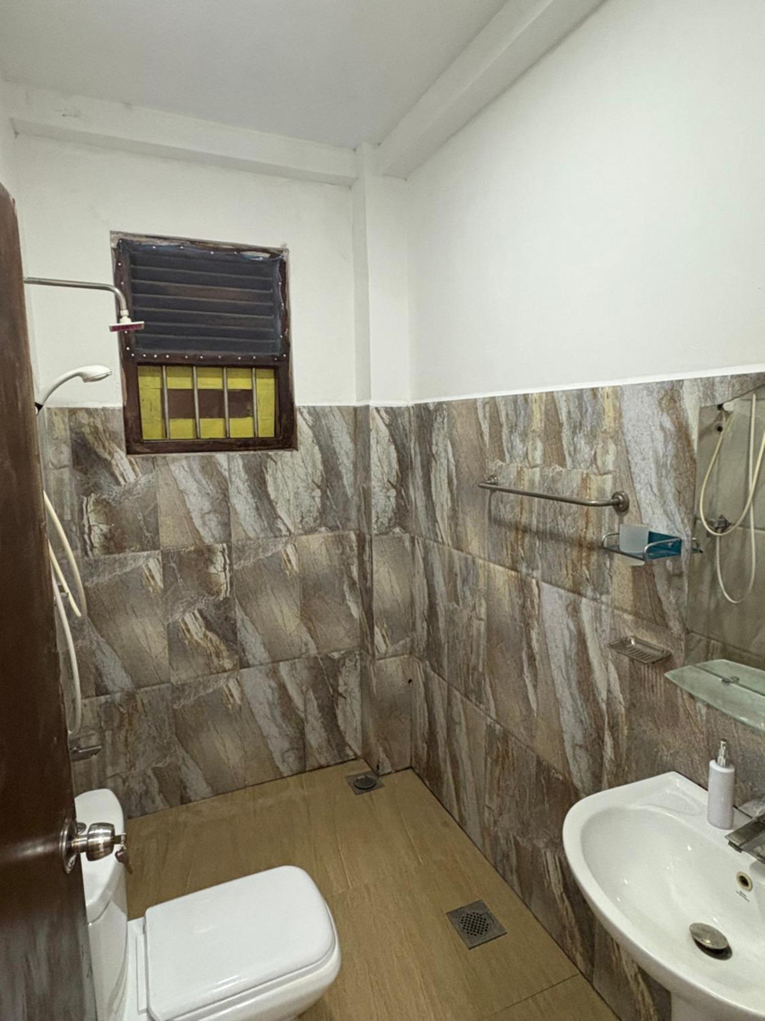 Wake N Flow, Weligama Exterior photo